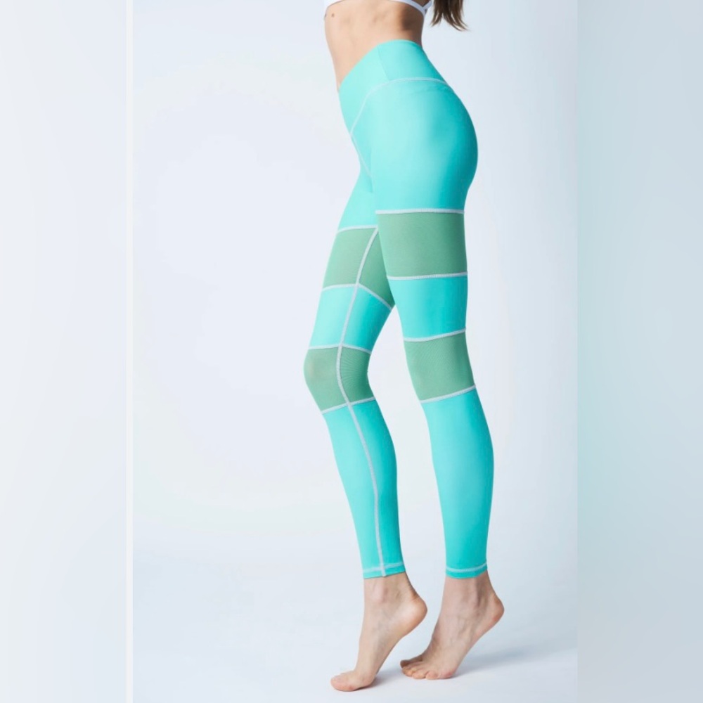 Flexi Lexi Fitness Mint Peek-a-Boo Stretchy Yoga Pants Leggings